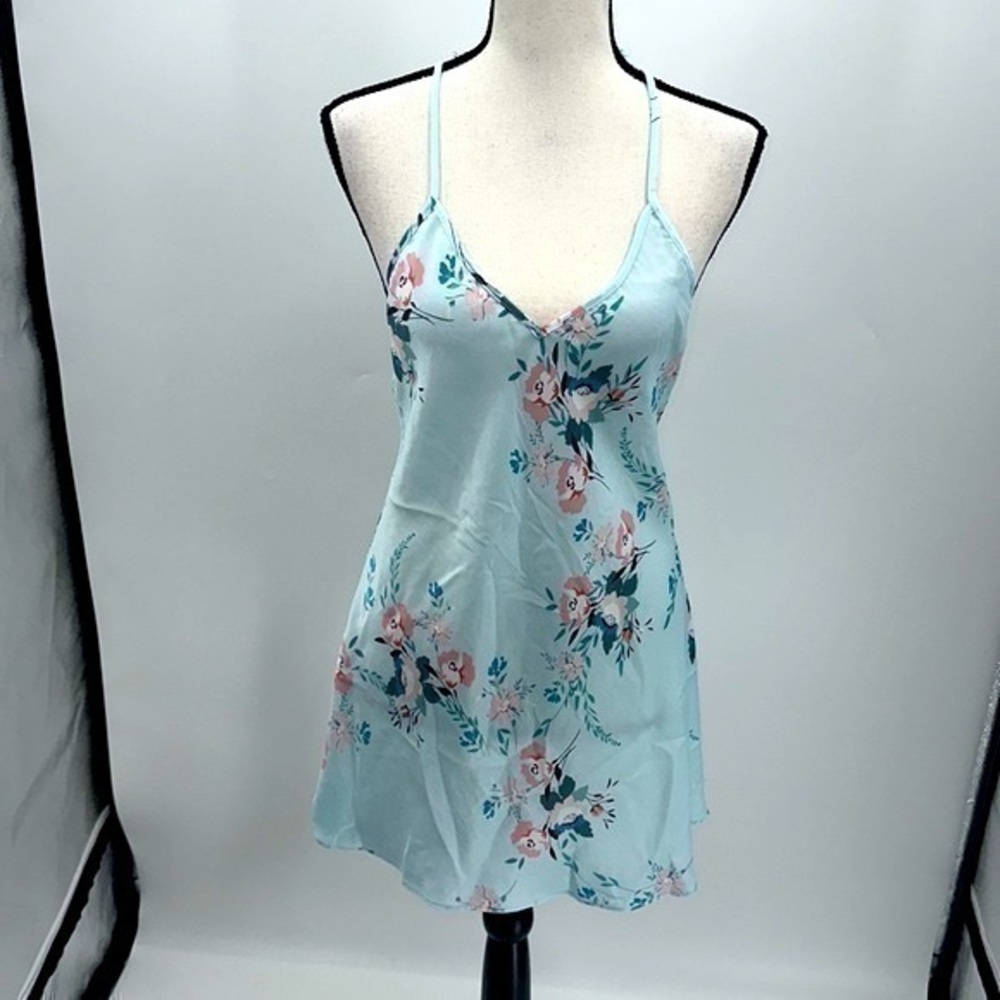 UEC In Bloom by Jonquil Floral-Print Chemise size small